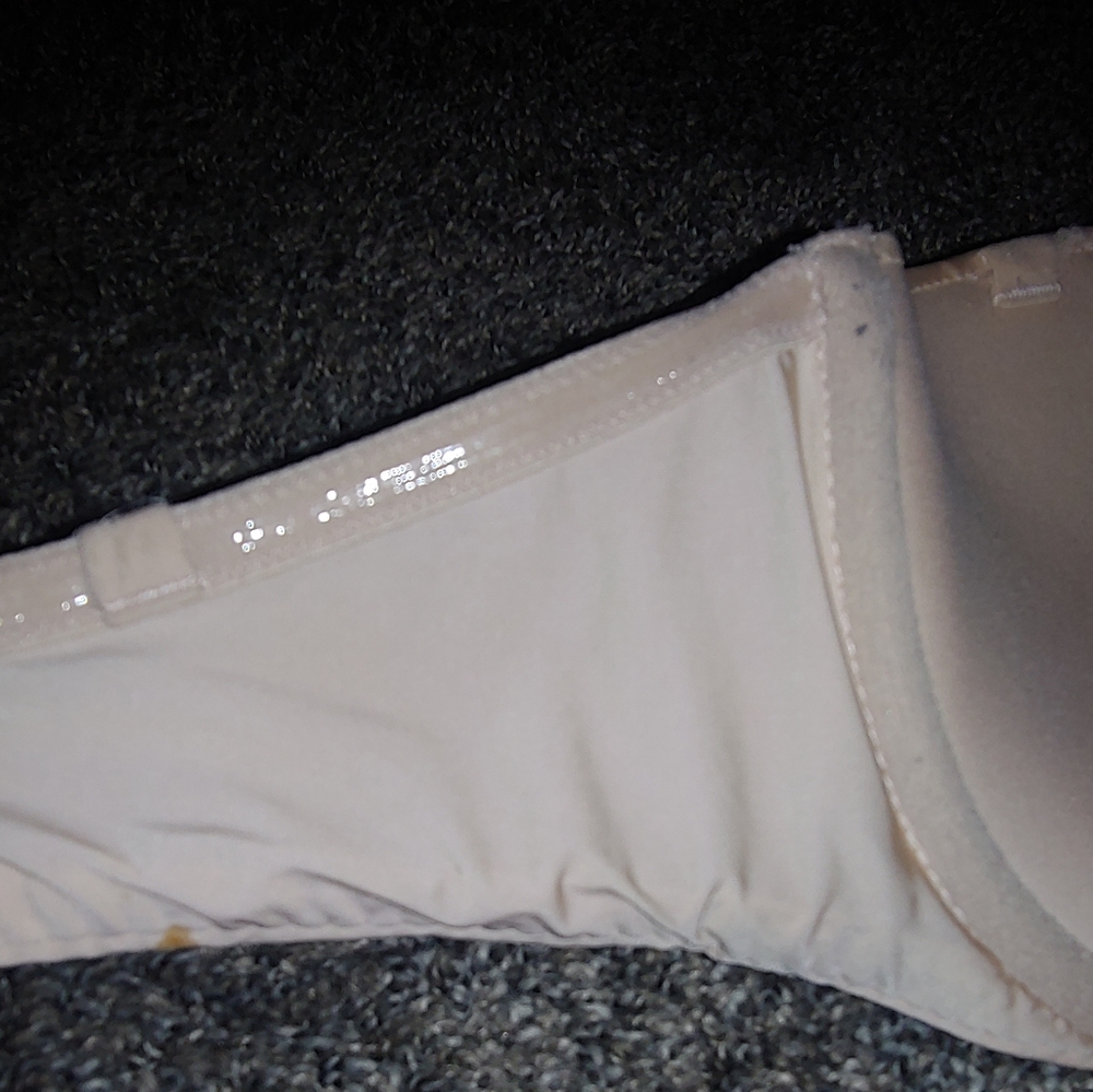 Victoria Secret Strapless Bra - Picture 6 of 7